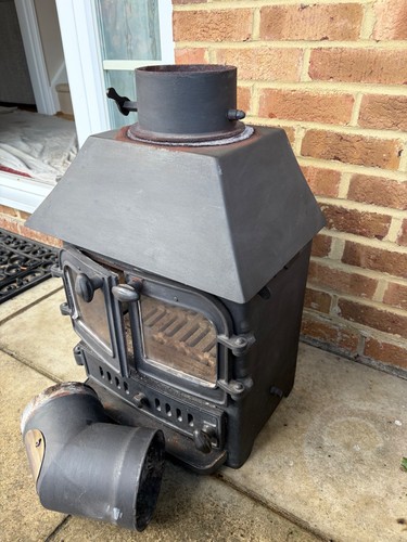 Cast iron woodburning stove